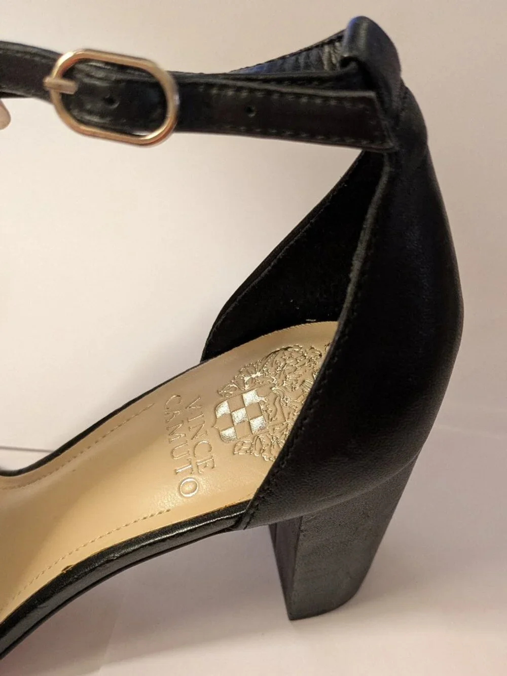 VINCE CAMUTO /  Heeled Black Sandal/size 7.5